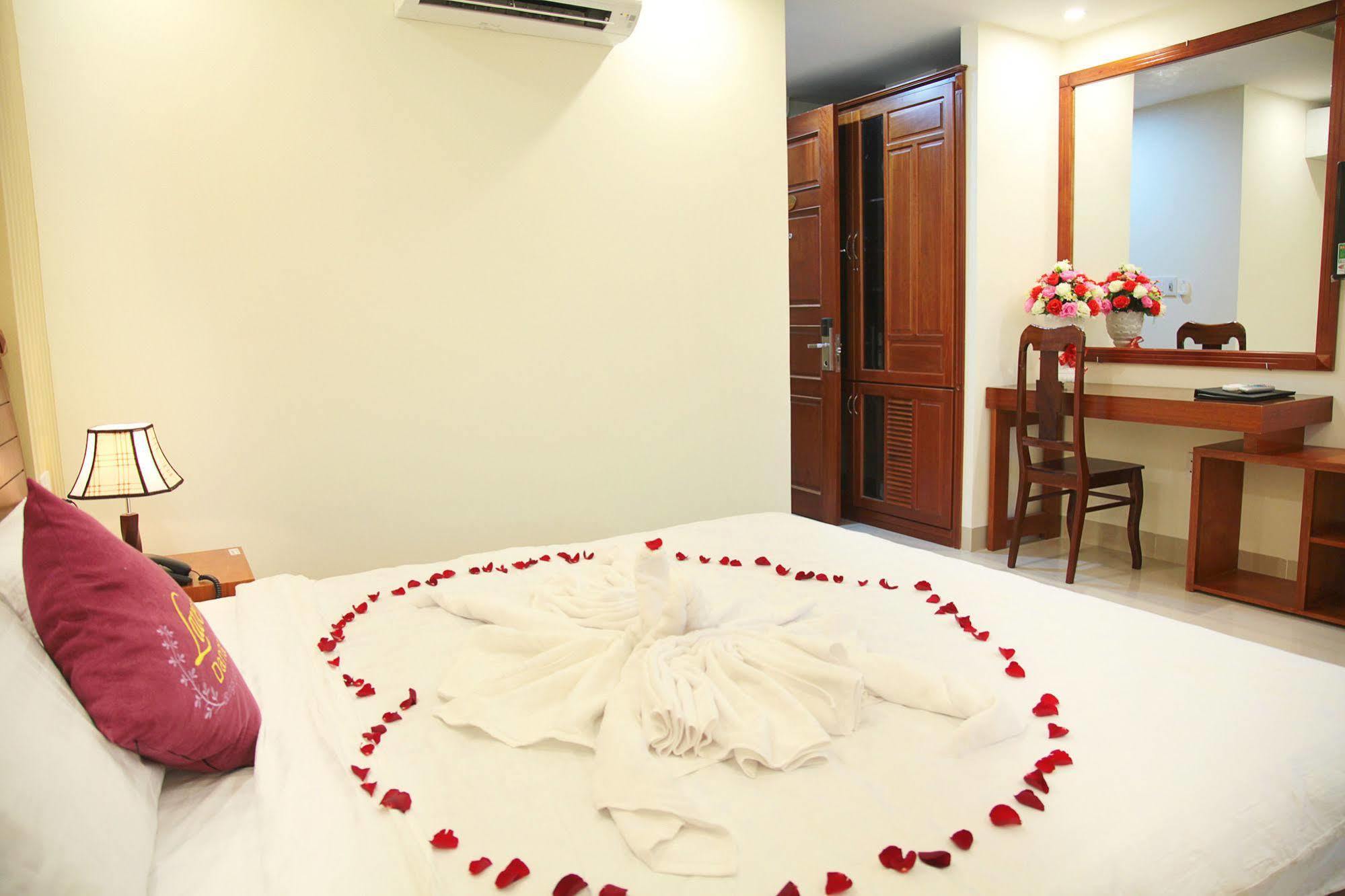 Lavender Danang Hotel Екстер'єр фото